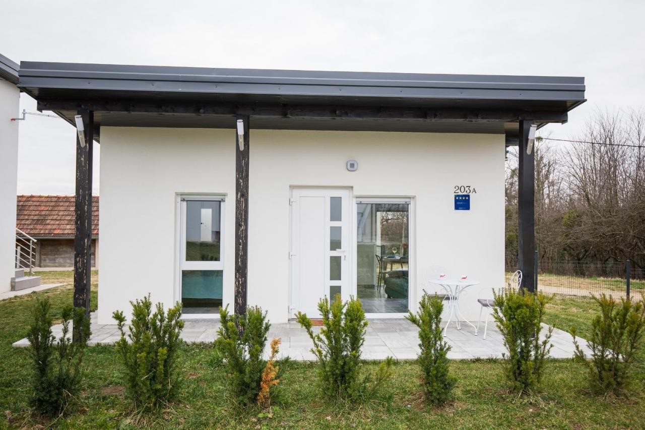 Villa Kuce Za Odmor -Japin Breg Ðurđevac Exterior foto